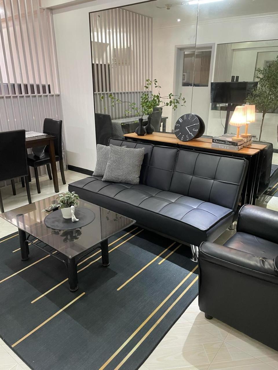 Cozy 2-Bedroom At South Of Market Soma Bgc Near Sm Aura, Market! Market! & Bonifacio High Street Taguig Exterior foto
